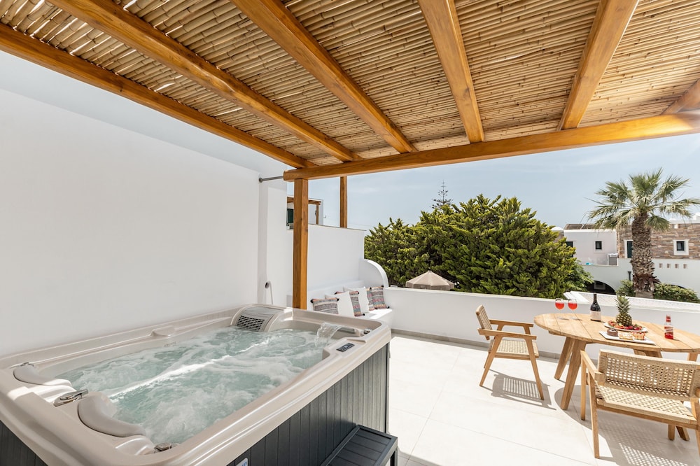 Premium Suite, Hot Tub photo 3
