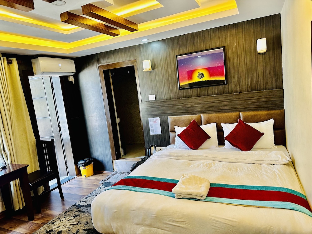 Deluxe Double Room - Photo 18