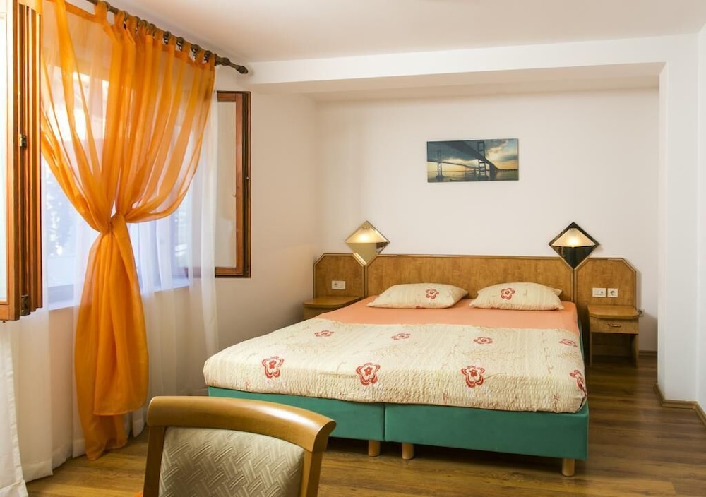 Apartment (2 Bedroom Apt, Terrace, Sea View) photo 1