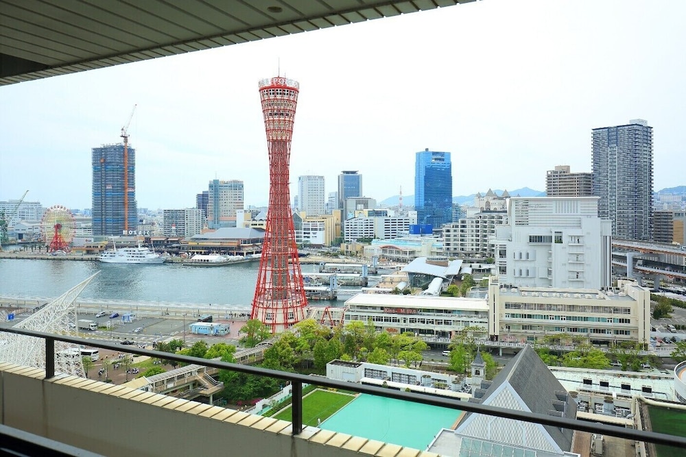 Standard Double Room with West Harbor View, Non Smoking (16F-27F) - Photo 5