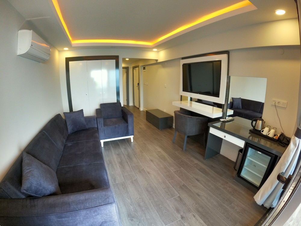 Junior Studio Suite, Sea View - Photo 1