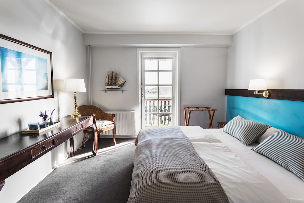 Premium Double Room, 1 Double Bed, Non Smoking, Sea View photo 1