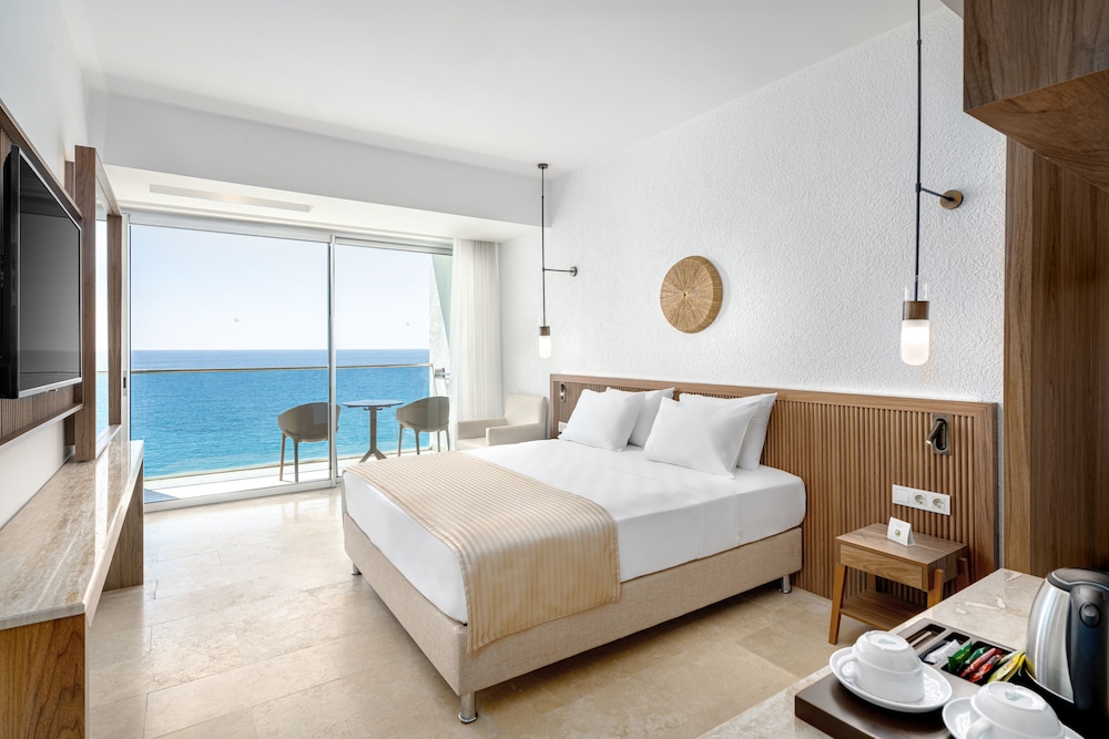 Standard Triple Room, Sea View