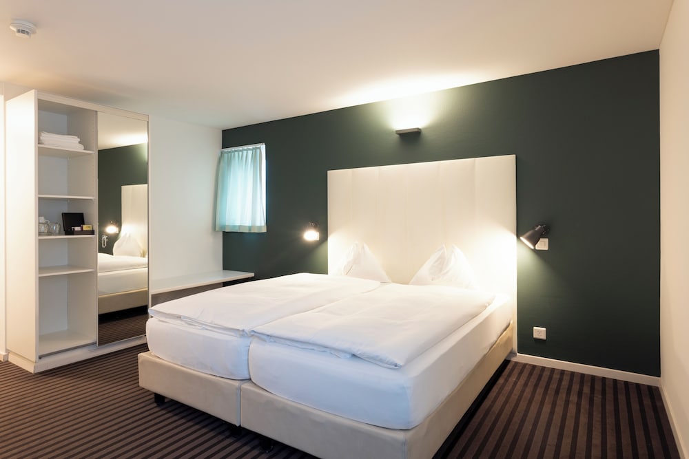 Classic Twin Room (Standard)