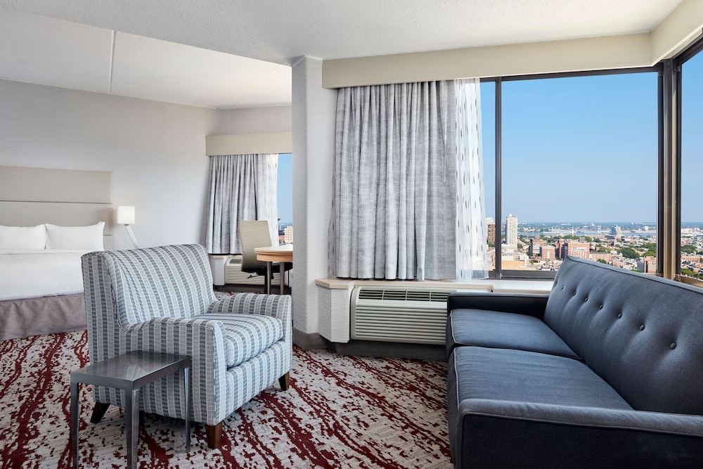 Junior Suite, 1 King Bed (High Floor) photo 2