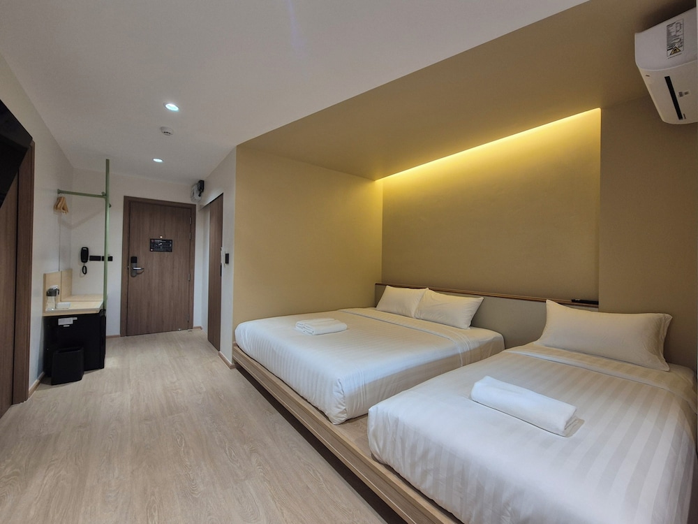 Triple Room, Non Smoking, City View photo 1