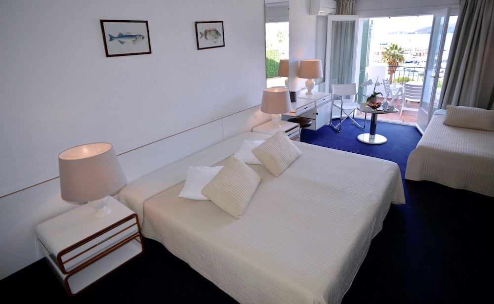 Triple Room, Terrace, Sea View photo 3