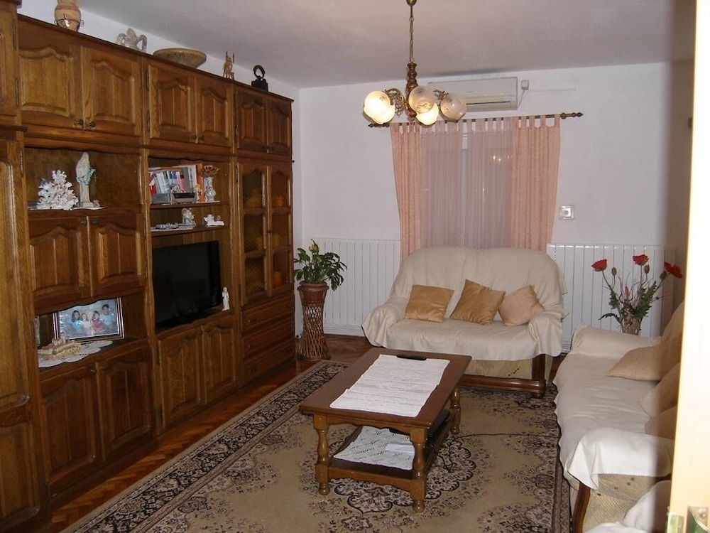 Apartment (Mirko - 100m from beach - A1(4+3)) photo 1