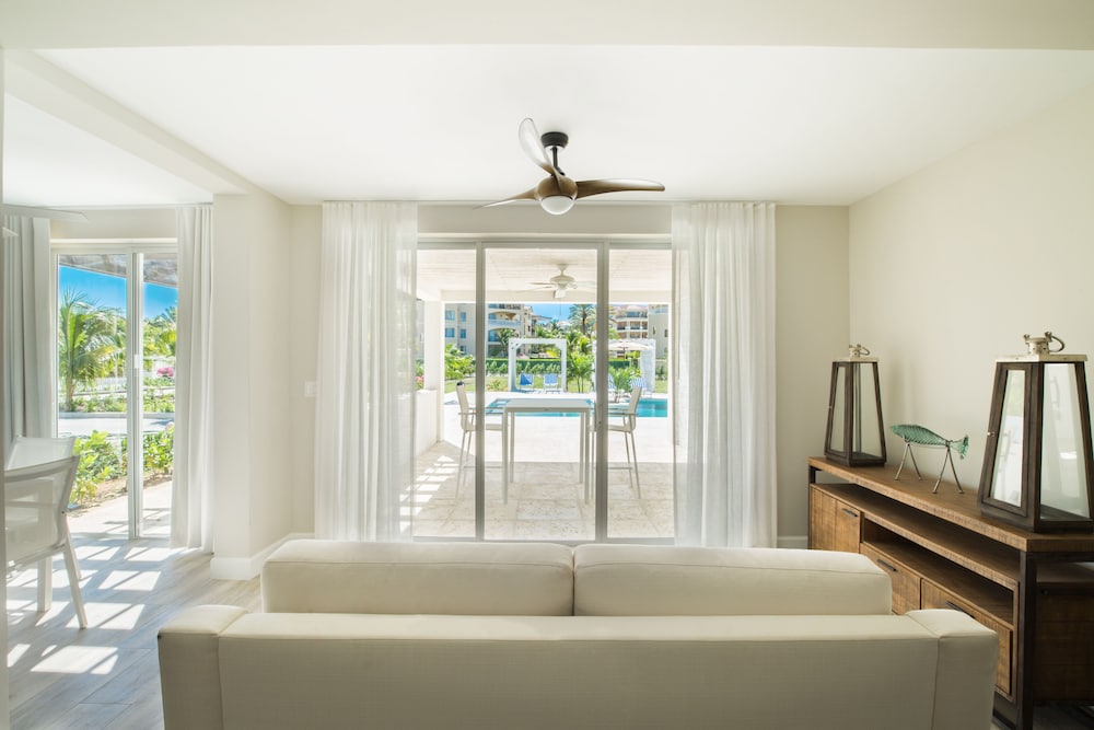 Suite, 1 Bedroom, Pool View