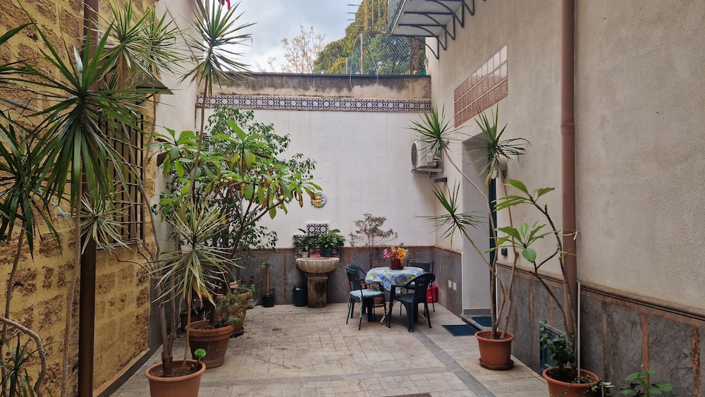 Casa Ròtre in the Historic Center of Palermo, 写真 14