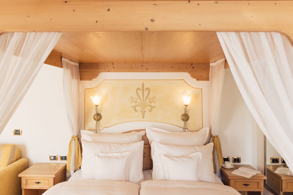 Suite (Glacier Stream) photo 2