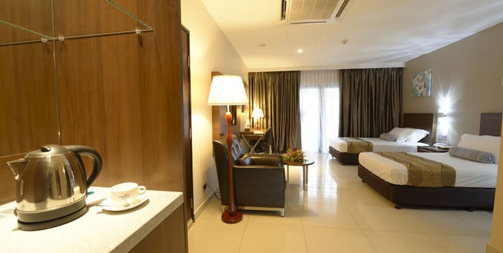 Deluxe Twin Room photo 2