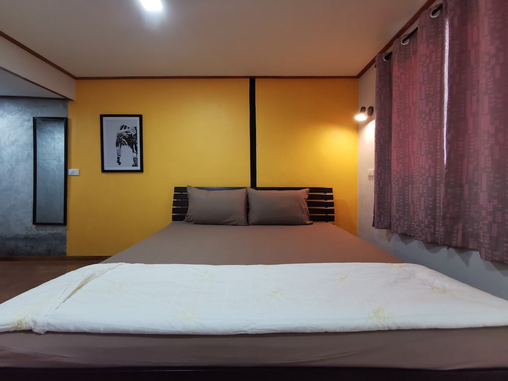 Standard Double Room - Photo 15