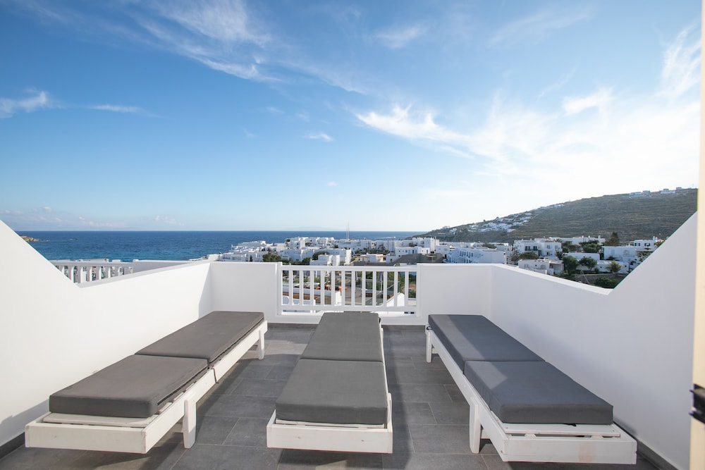 Family Room, 2 Bedrooms, Balcony, Sea View photo 3