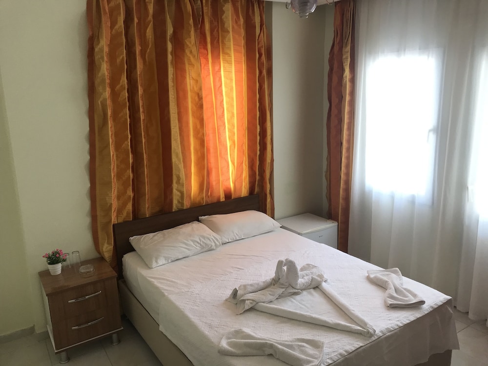 Basic Suite, 2 Bedrooms, Balcony, Beach View photo 1