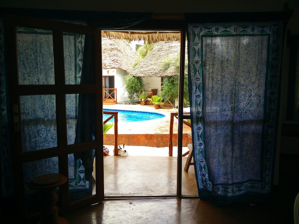 Triple Room, Pool View photo 1