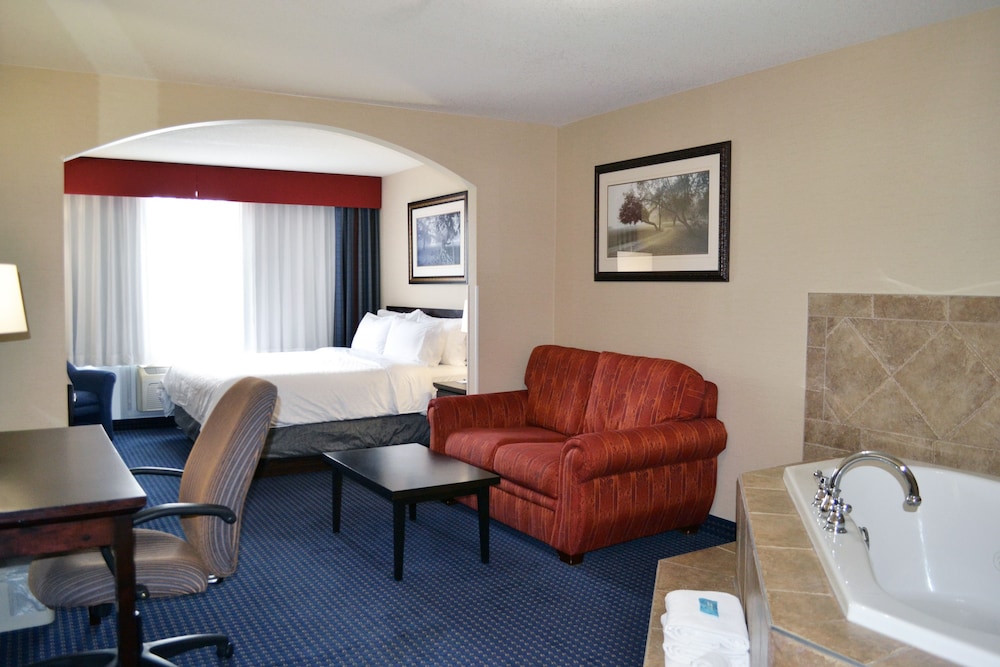 Suite, 1 King Bed with Sofa bed, Accessible, Jetted Tub