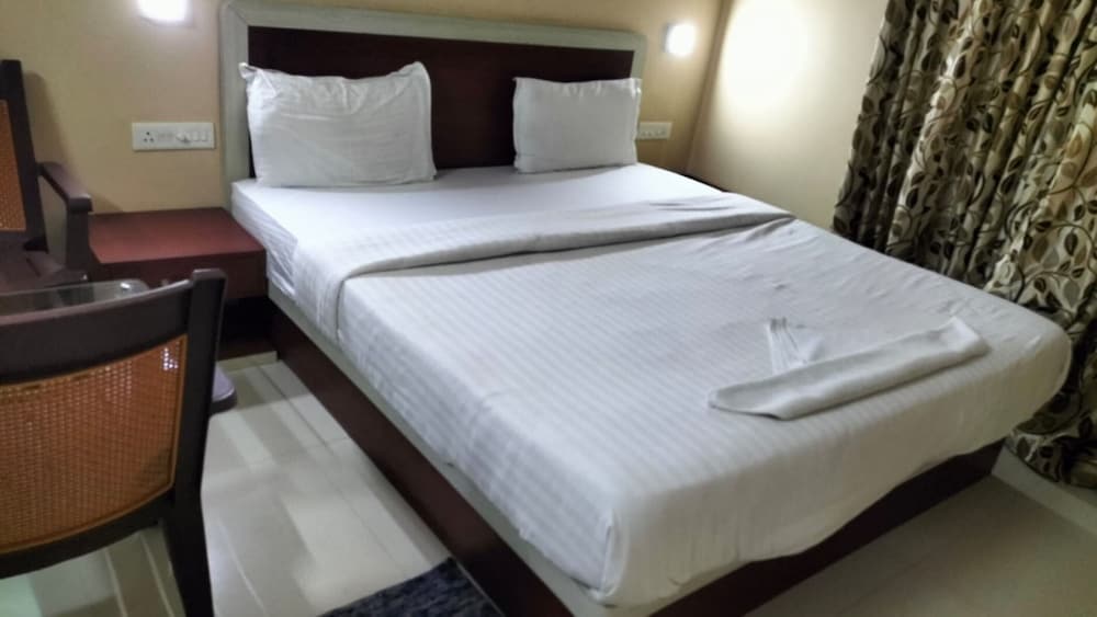 Deluxe Double Room, City View photo 1