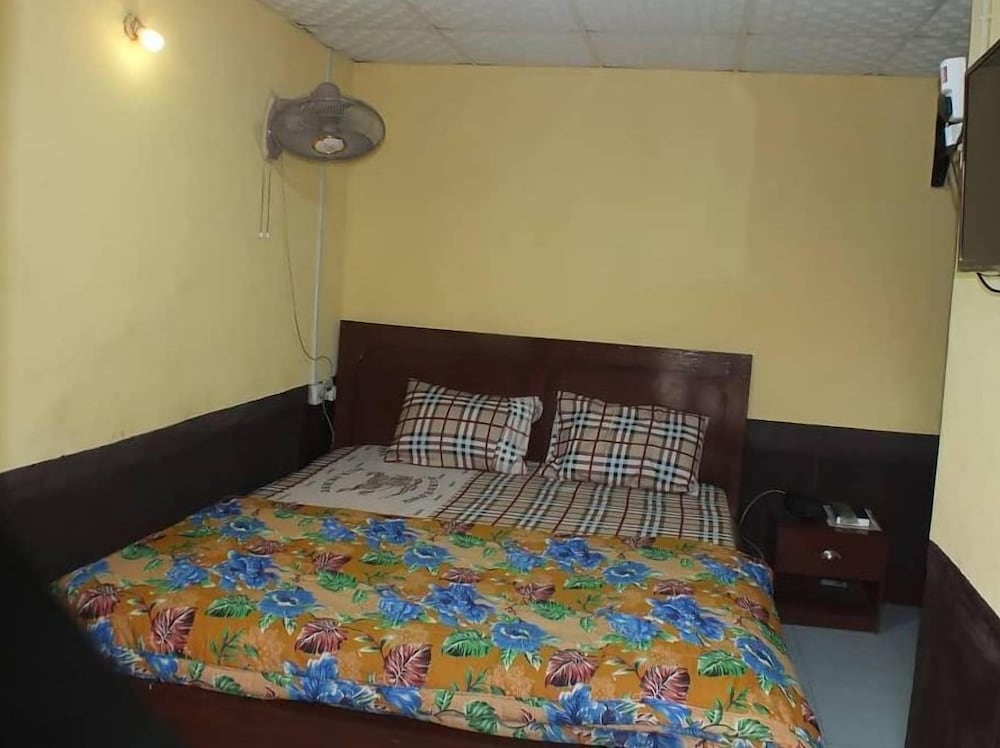 Basic Single Room