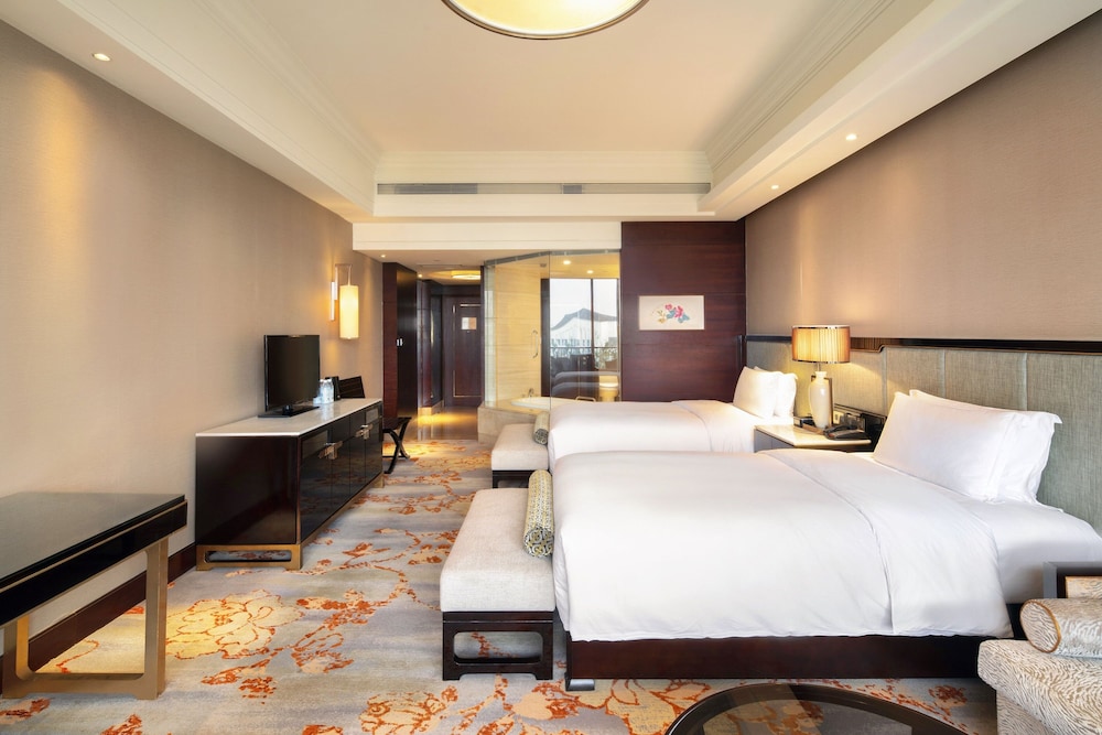 Premium Room, 2 Double Beds (Guzhen View)
