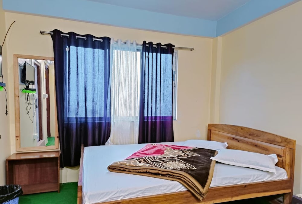 Standard Room, Hill View photo 2