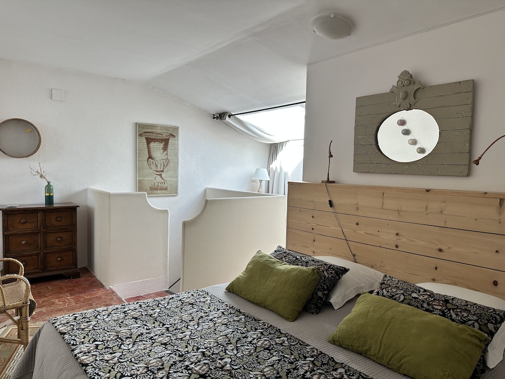 Suite (Sous les toits de provence) photo 1