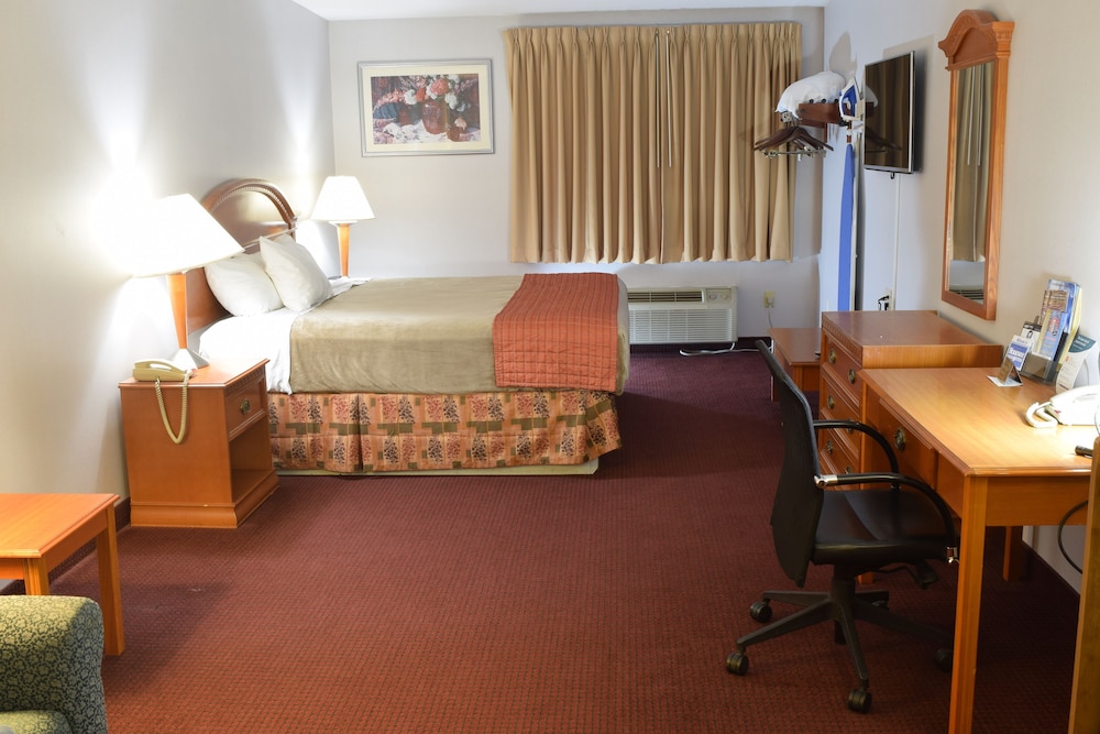 Suite, 1 King Bed with Sofa bed, Non Smoking photo 2