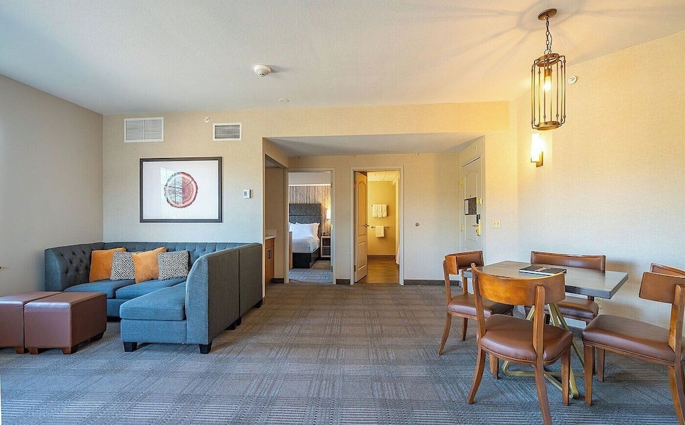 Deluxe Studio Suite, 1 Bedroom, Courtyard View - Photo 1