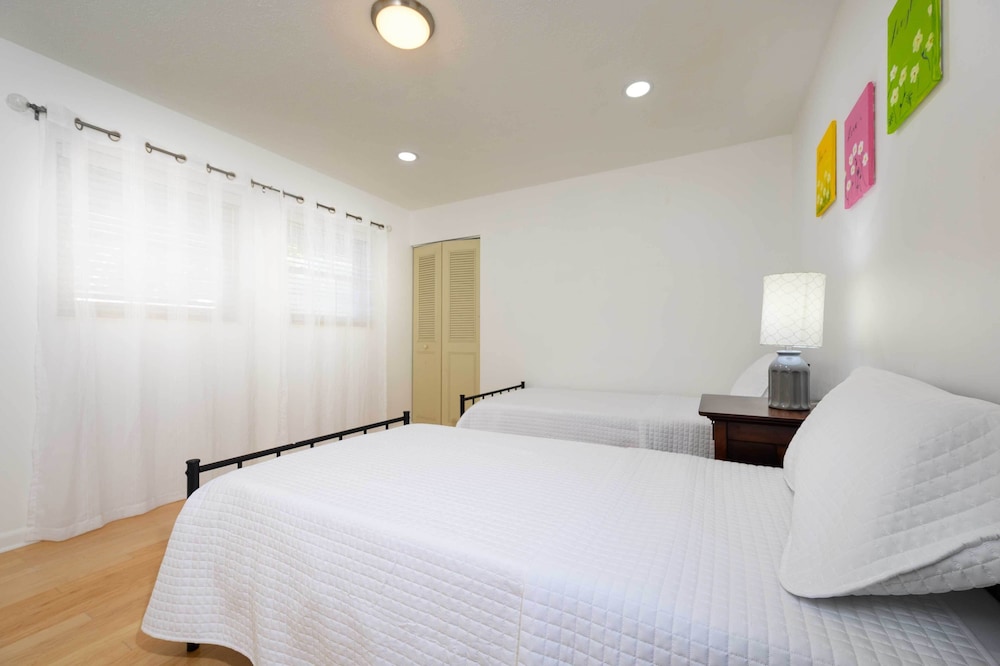 House (4 Bedrooms) photo 1