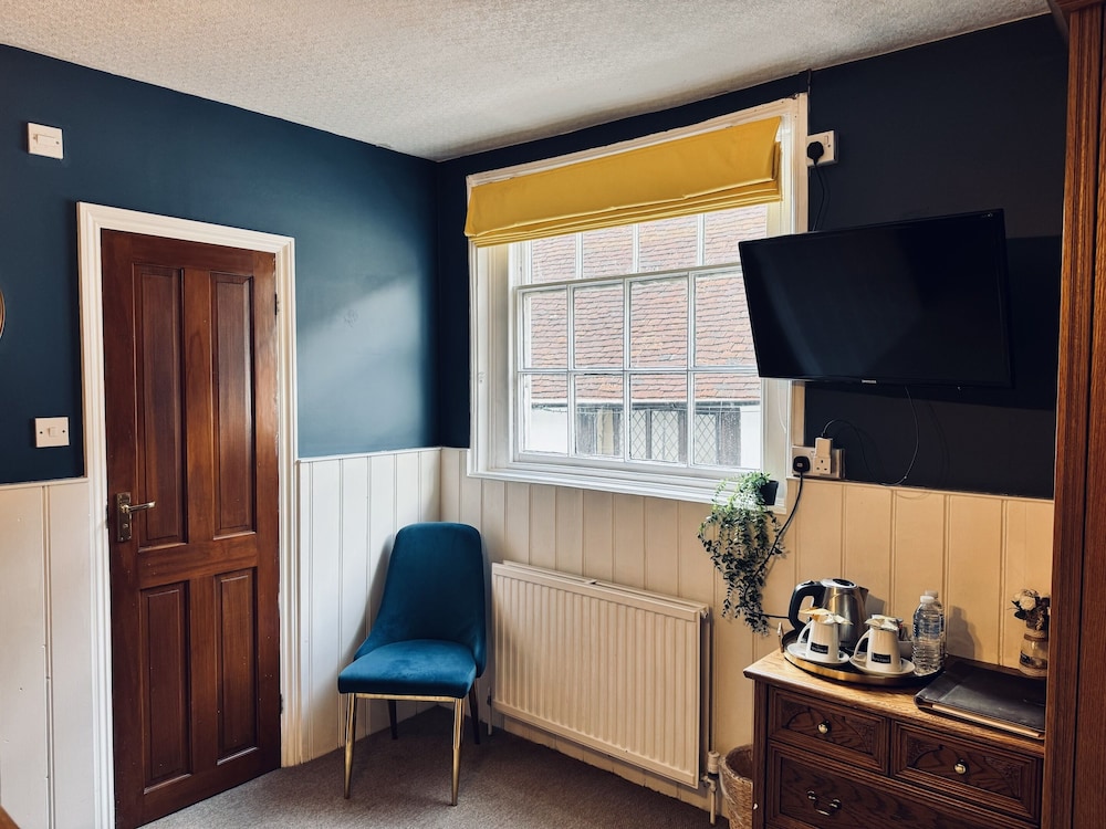 Superior Double Room, Ensuite (King Size Bedroom) photo 2