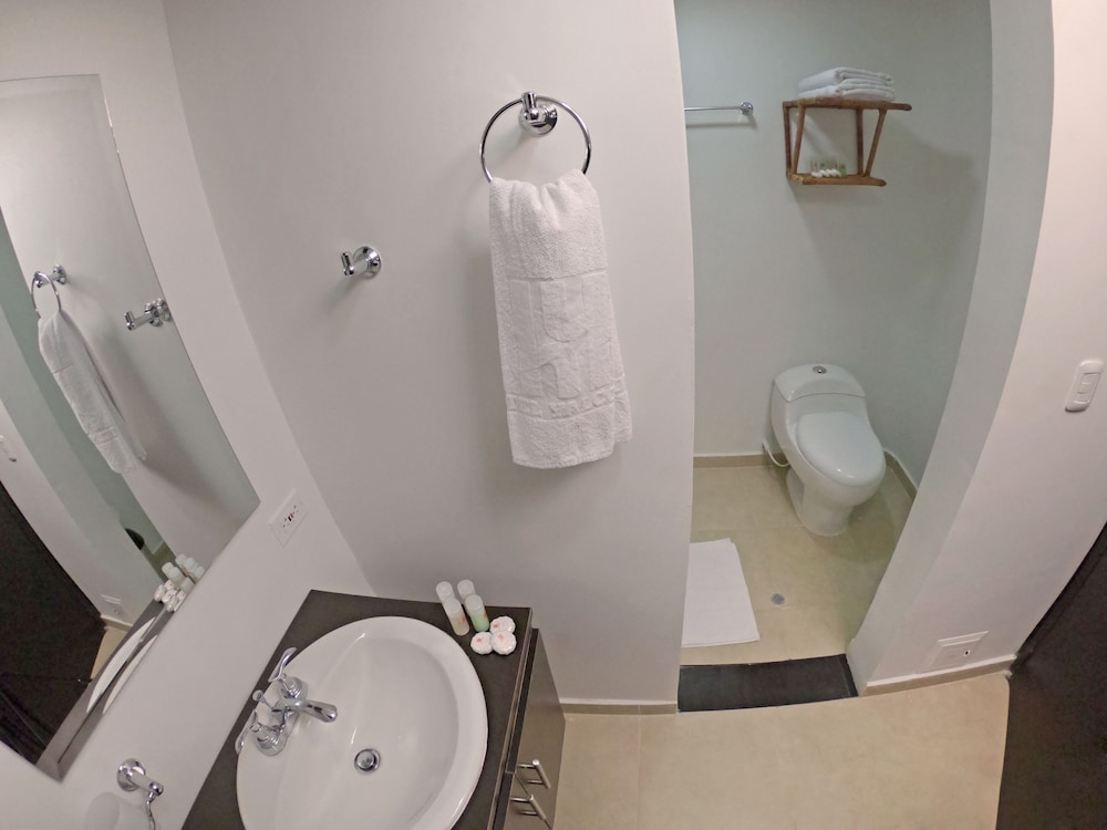 Deluxe Suite, 1 King Bed with Sofa bed, Non Smoking, Garden View photo 2