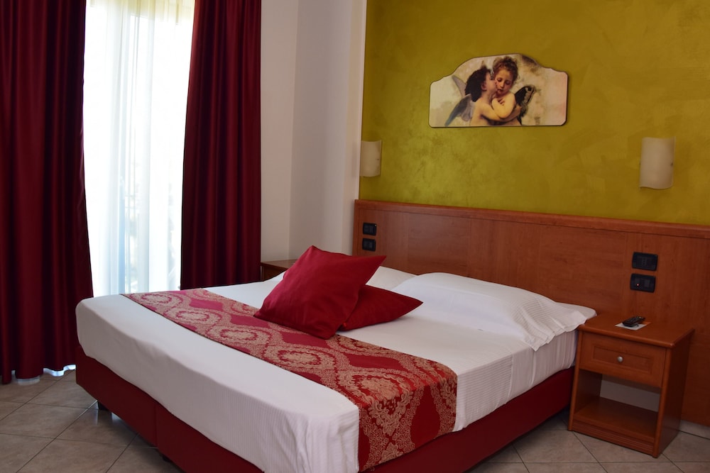 Comfort Double Room Single Use, Balcony photo 3