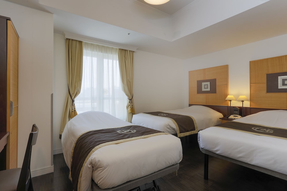Triple Room, 2 single beds and 1 sofa bed, Non Smoking photo 1