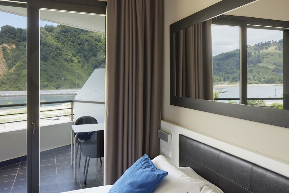 Habitación Doble (Petite, acceso gratuito de spa por 90 mins)