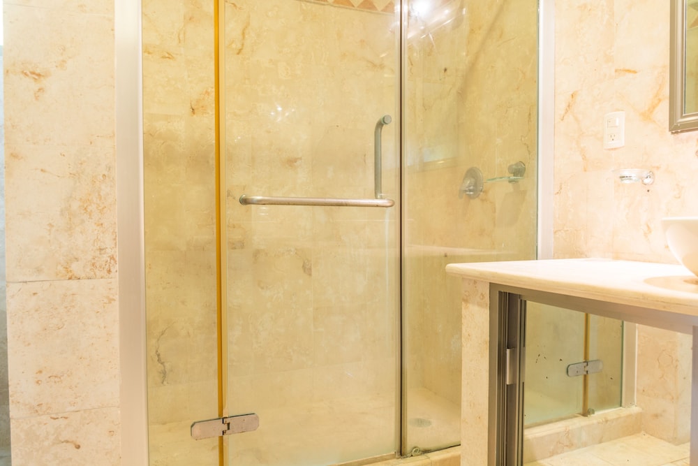 Condo, 3 Bedrooms, Canal View photo 3