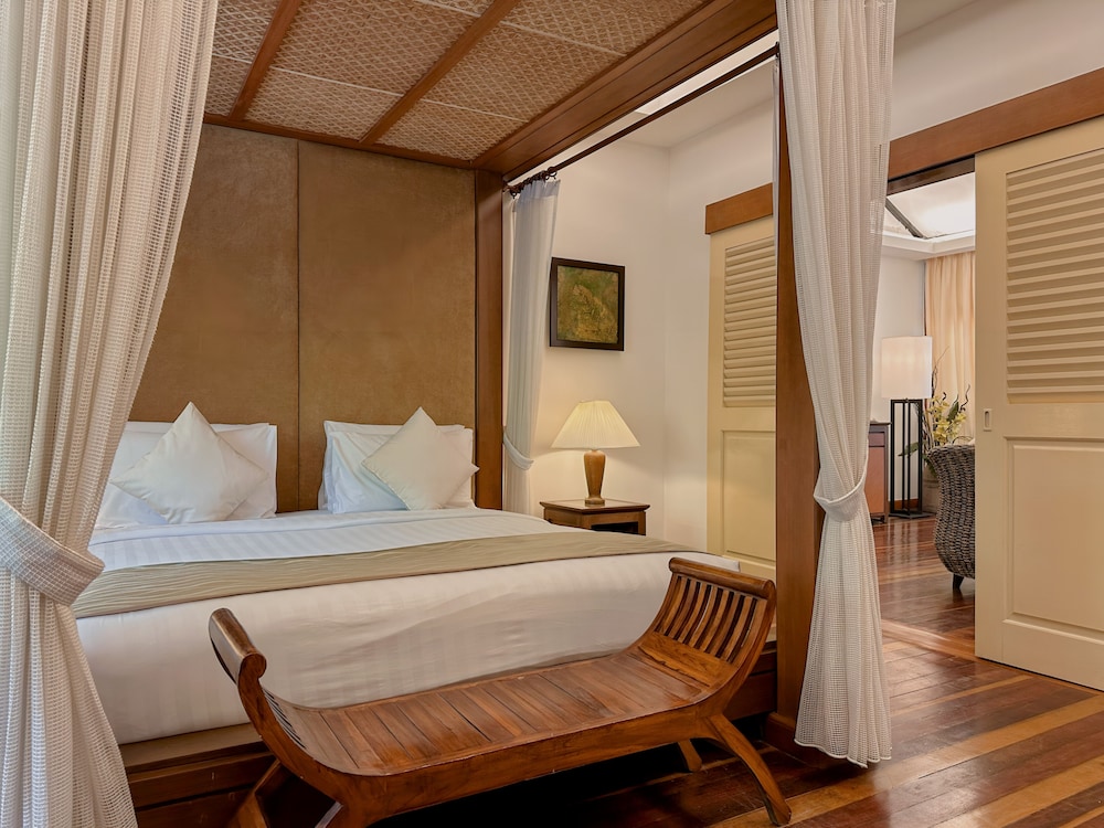 One Bedroom Sea View Suite - Photo 19