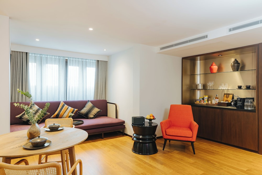 Sensai Suite - Photo 4