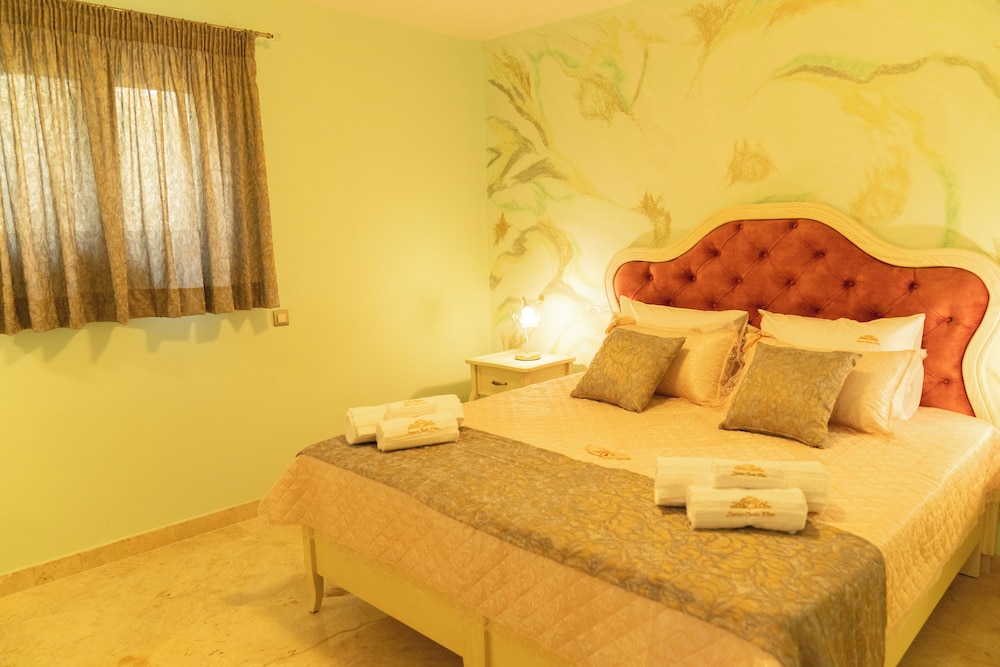 Hermes (Hermes Villa)