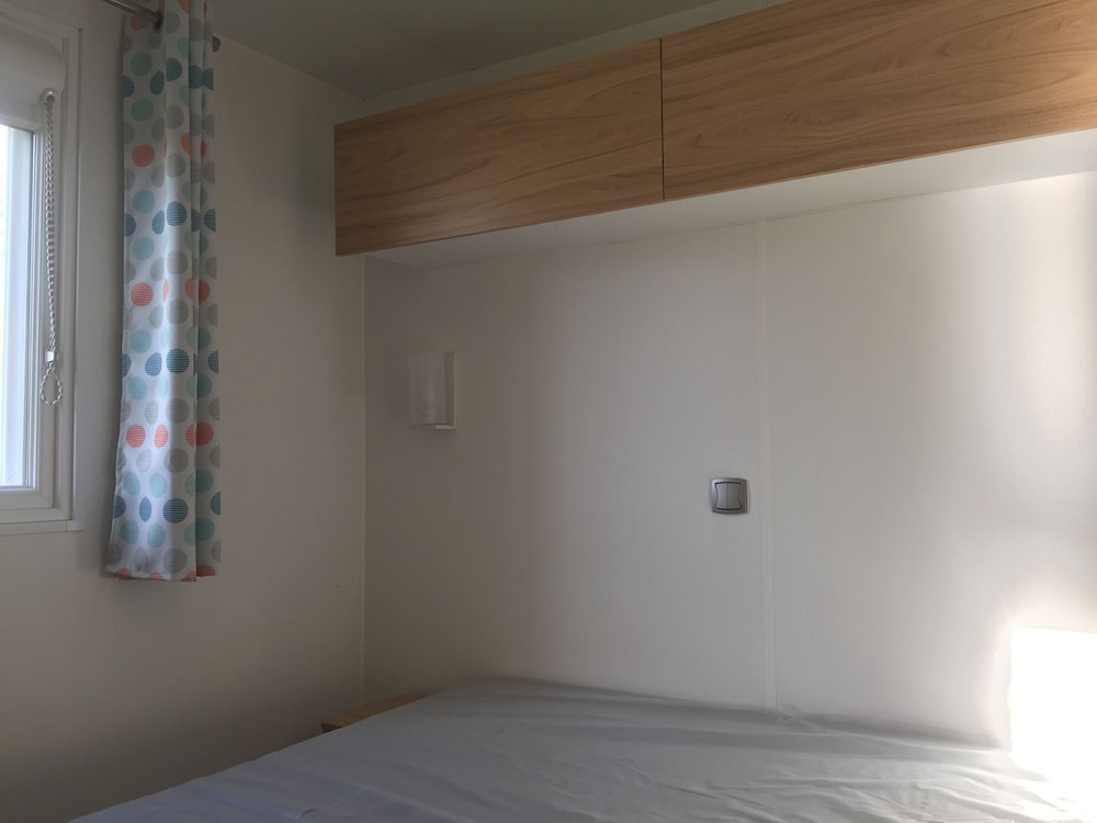 Mobile Home, 3 Bedrooms, Non Smoking photo 1