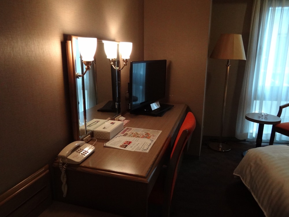 Deluxe Double Room, 1 Queen Bed, Smoking photo 2