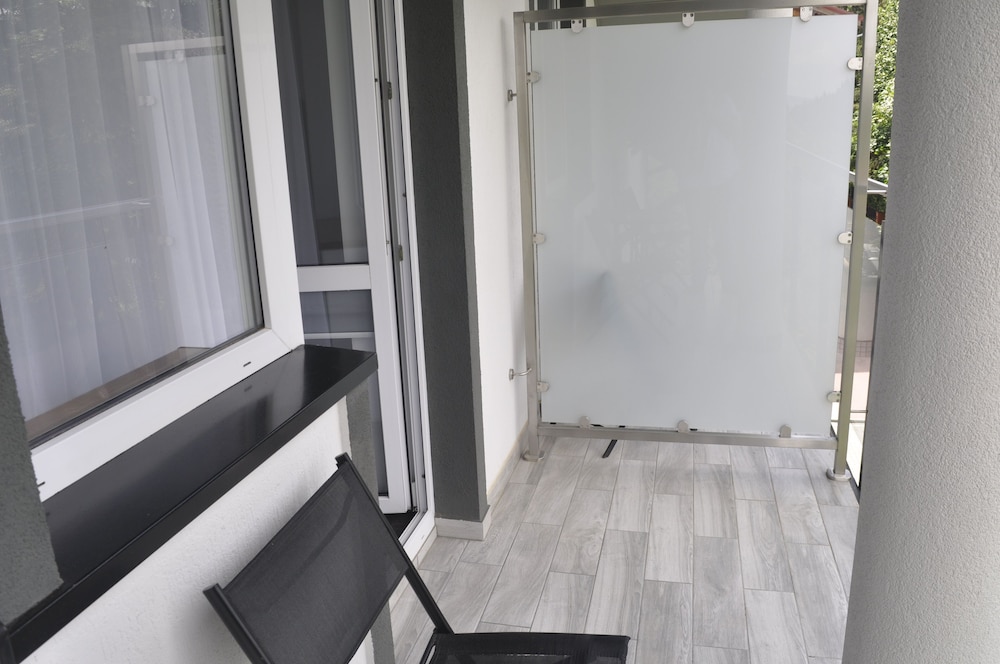 Standard Double Room - Photo 7