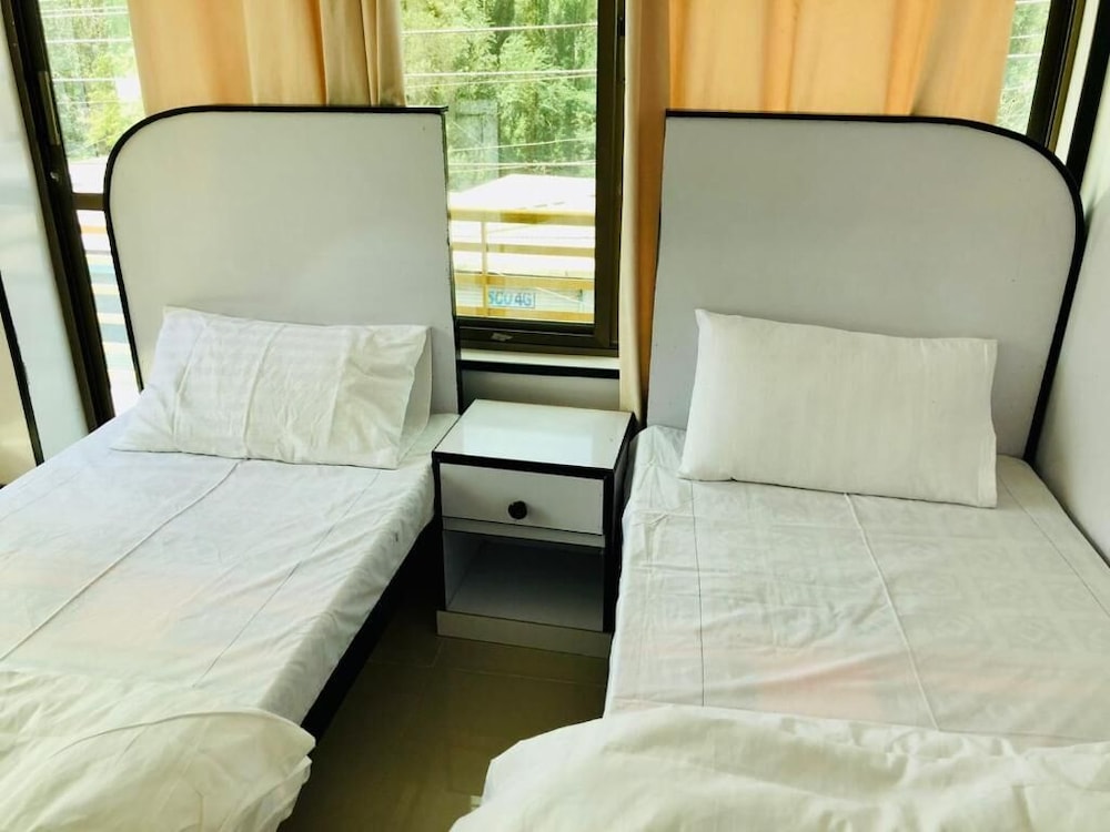 Deluxe Double or Twin Room photo 1