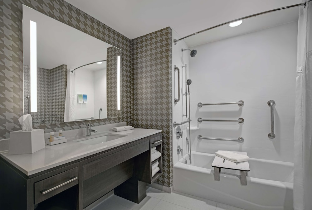 Home2 Suites By Hilton Milwaukee Downtown, Photo 4