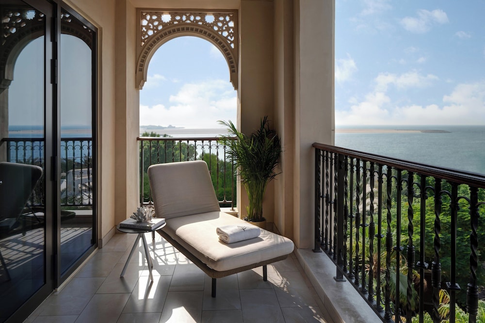 Suite, 1 King Bed, Beach View (Imperial) - Photo 9