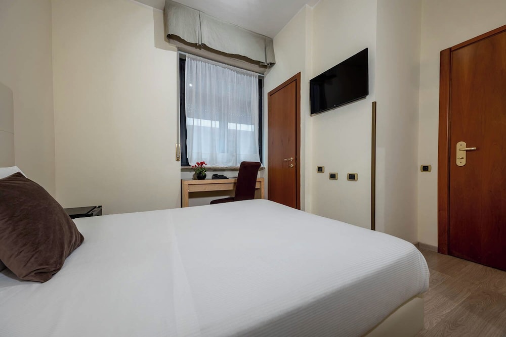 Standard Single Room - Photo 3