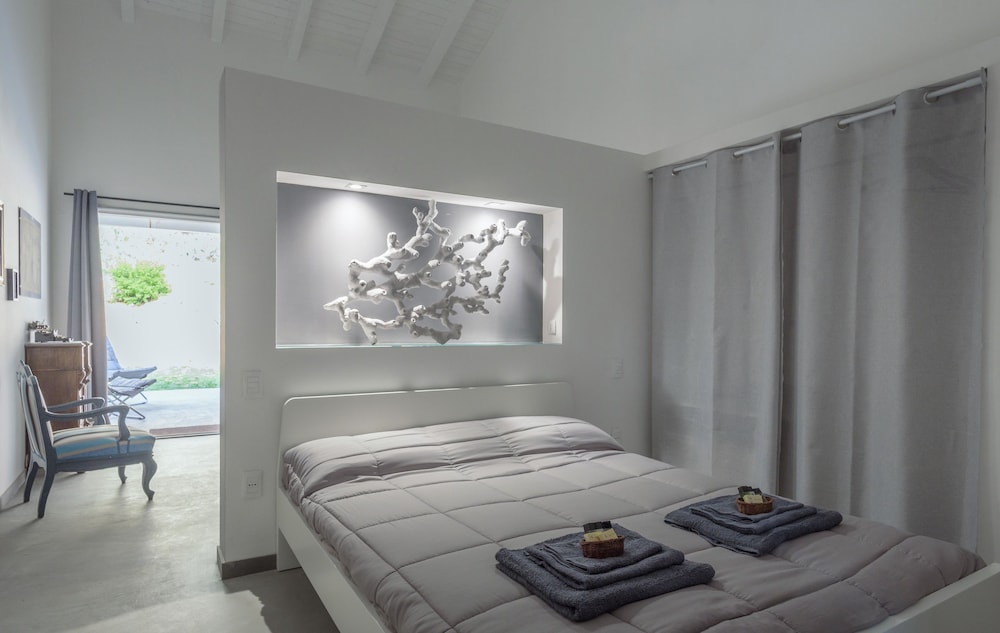 Premium Suite, 1 Queen Bed with Sofa bed, Garden View