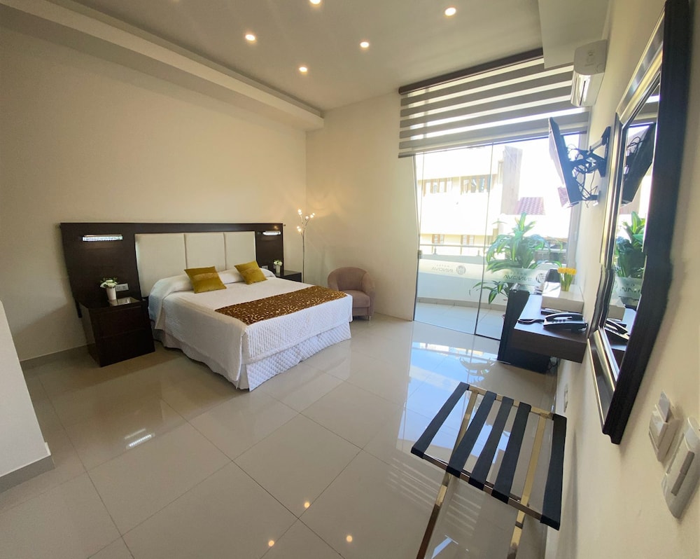 Superior Room, 1 Queen Bed, City View photo 1