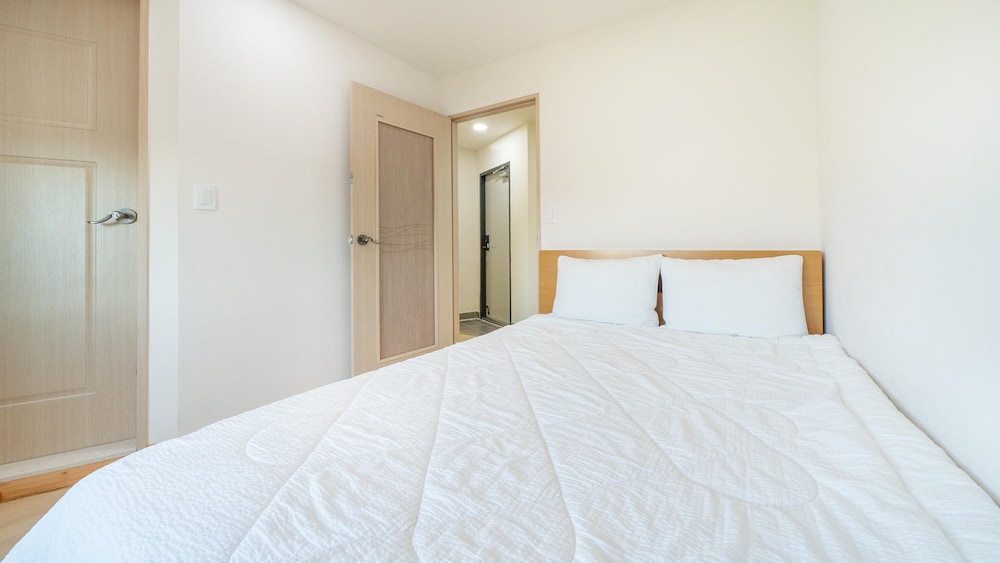 Basic Room, 2 Bedrooms (red 2) - Photo 6