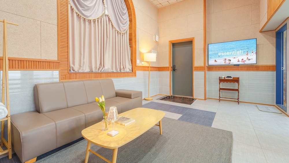 Basic Room, 1 Bedroom (Room 403(No Pet)) photo 3