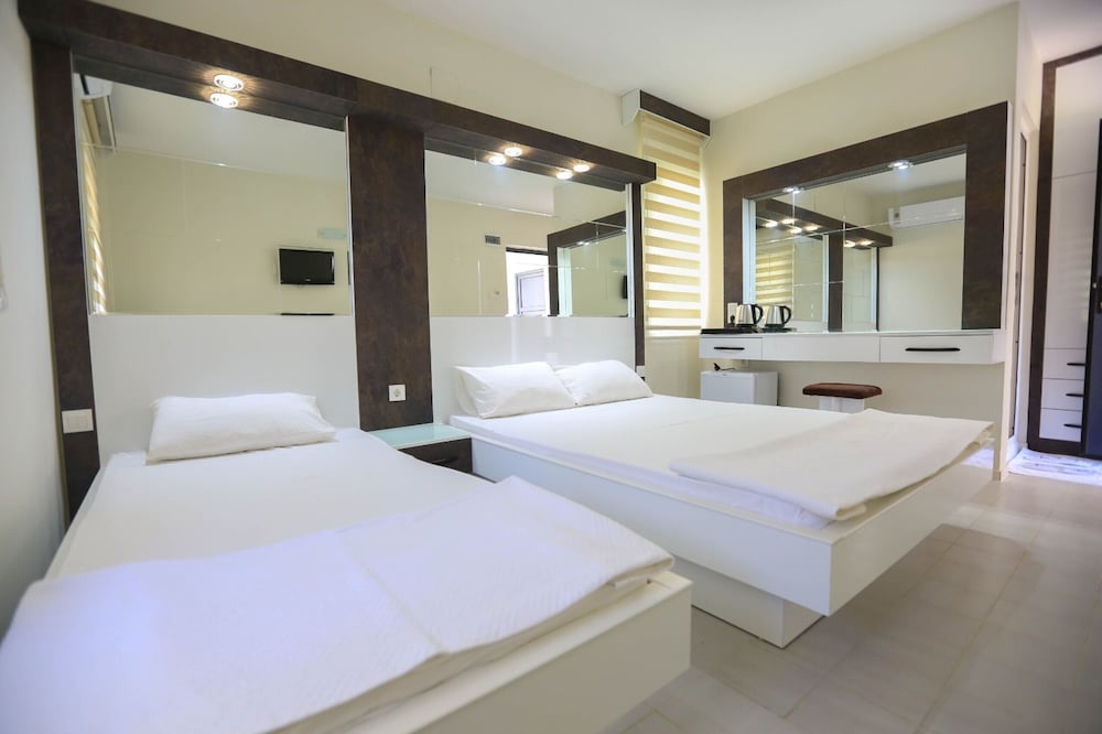 Standard Triple Room, 1 Bedroom, Non Smoking